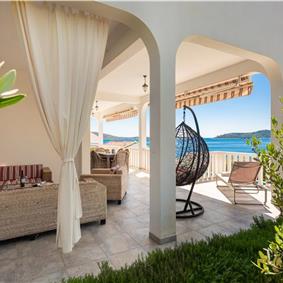4 Bedroom Villa with Pool near Milna, Brac Island Sleeps 8 